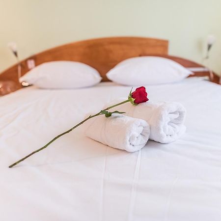 Park Hotel Bihać Buitenkant foto