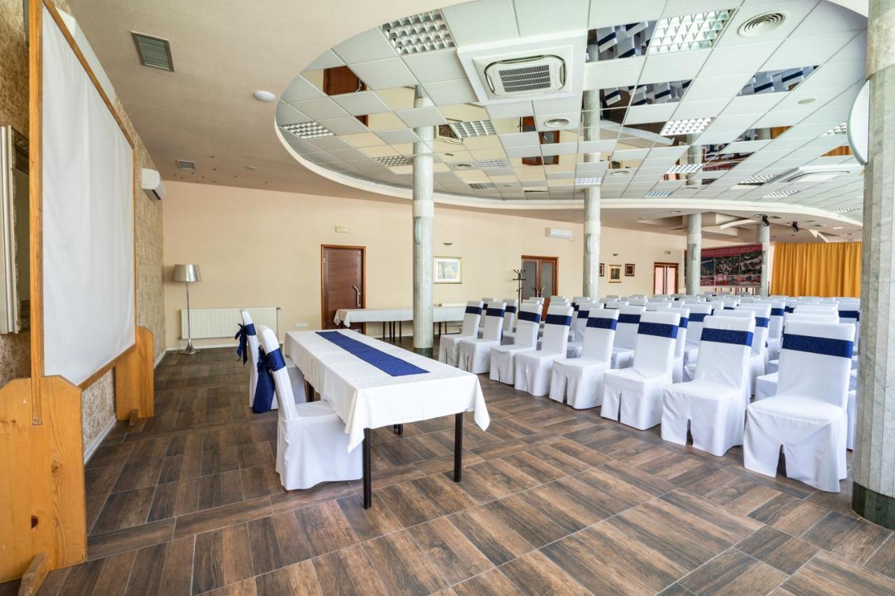 Park Hotel Bihać Buitenkant foto