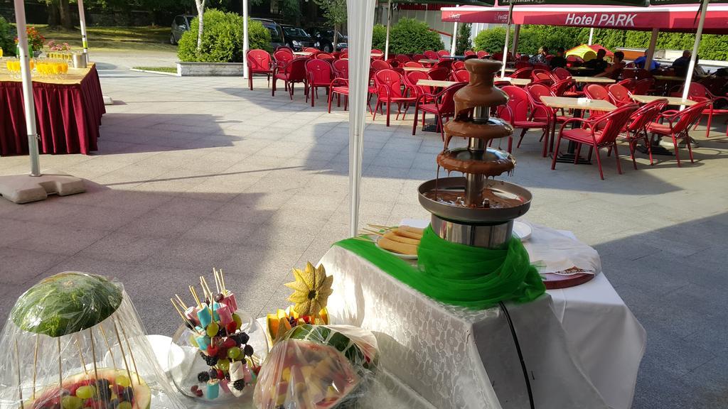 Park Hotel Bihać Buitenkant foto