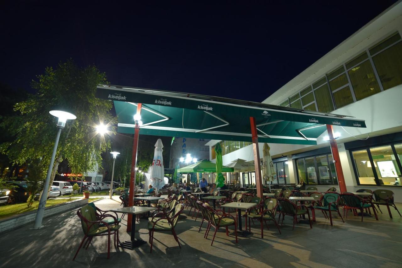 Park Hotel Bihać Buitenkant foto